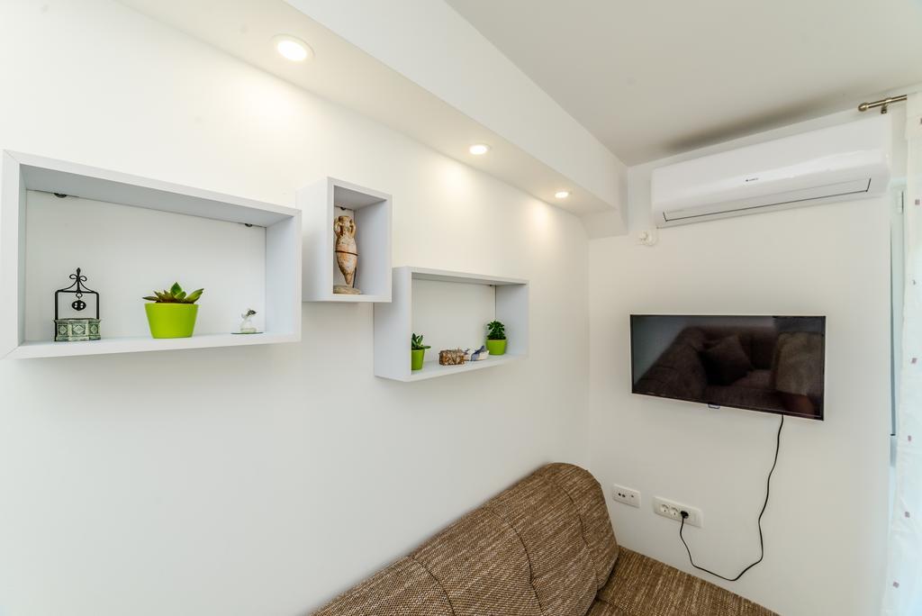 Apartment Robinson Podvrsje エクステリア 写真