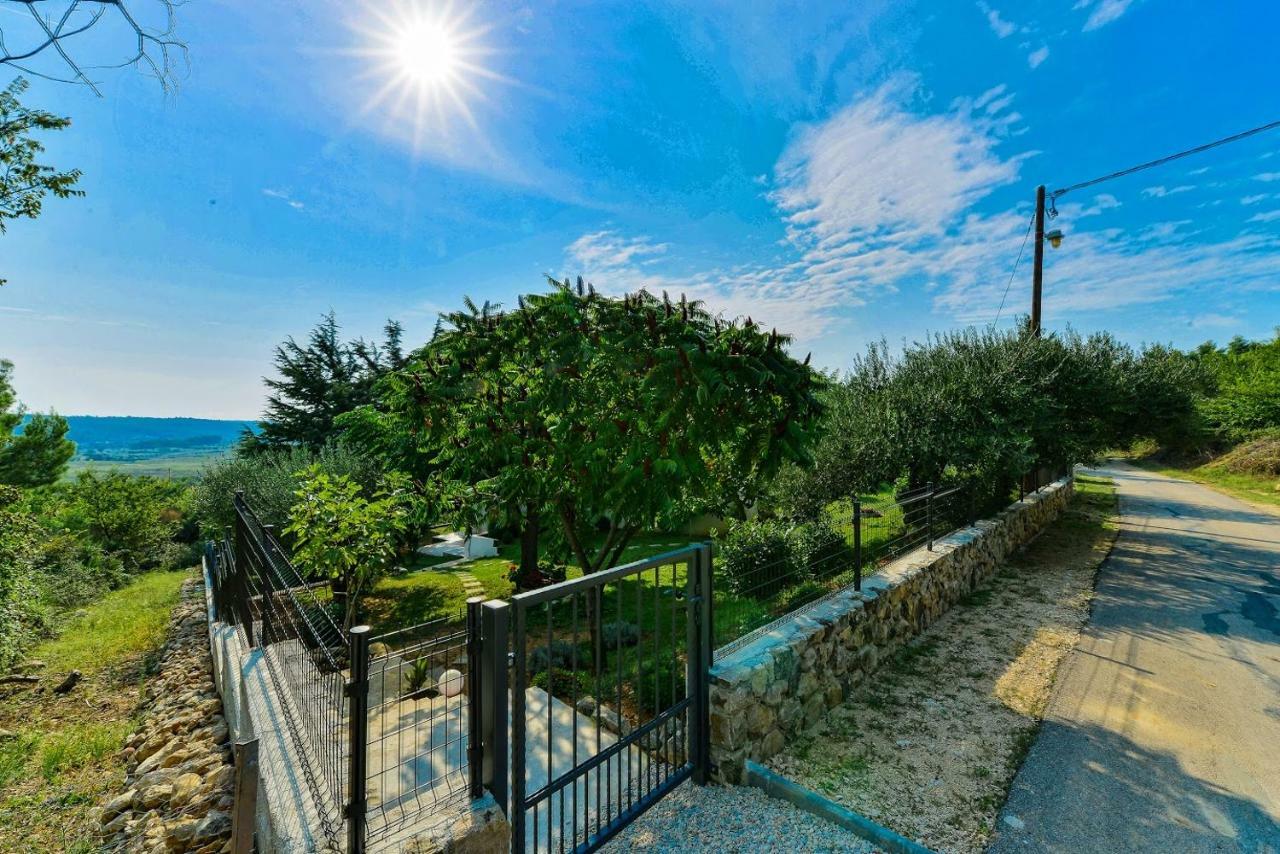 Apartment Robinson Podvrsje エクステリア 写真